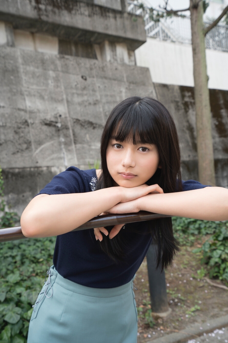 女優・モデルの黒川心（15）が、雑誌「ヤングキング」の表紙、グラビア...