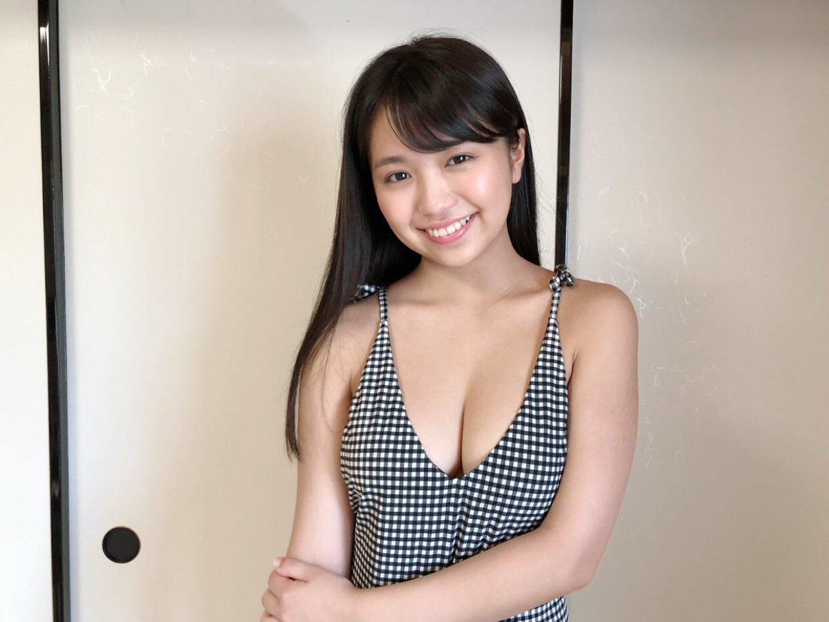 大原優乃（18）、Fカップの美谷間でファンの目線を釘付けに！ファン「目...
